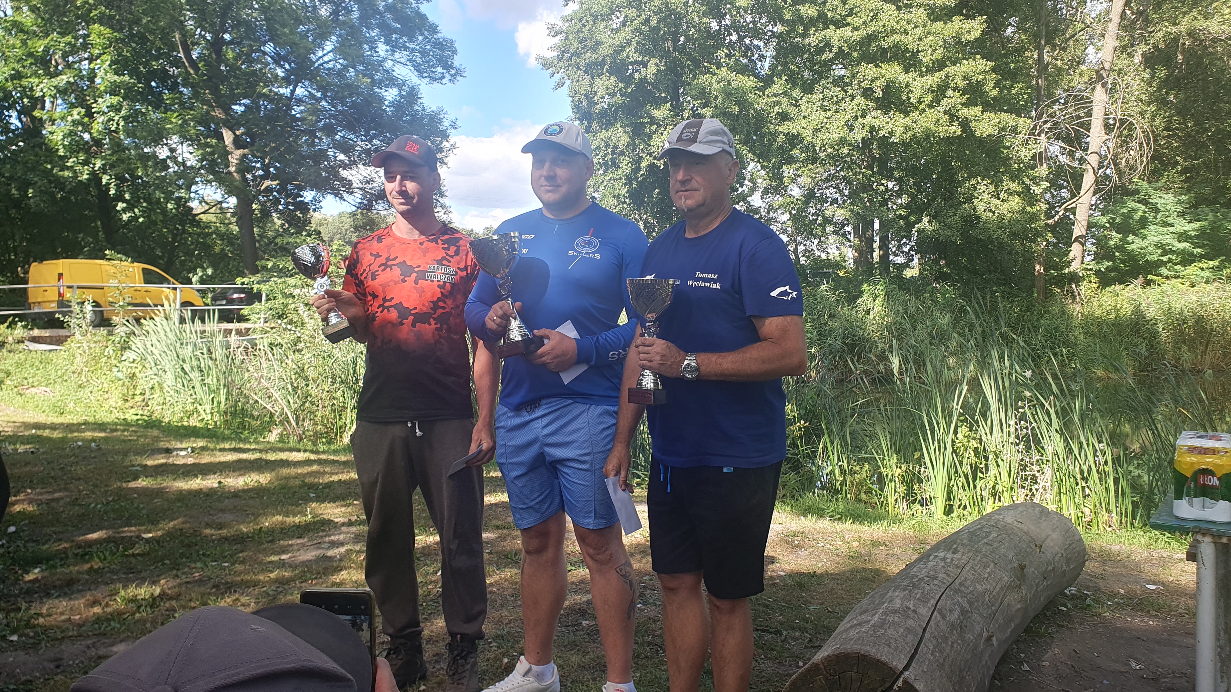 Podium — I tura
